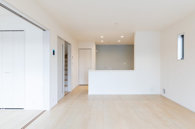 【居間・リビング】 | 亀山市能褒野町《3号棟》