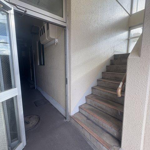 コーポあなやまのエントランス