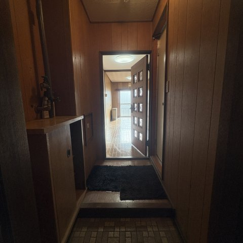 コーポあなやまの玄関