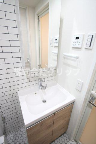 Le'a横濱井土ケ谷弐番館の独立洗面台