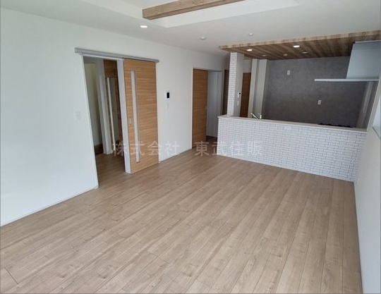 【居間・リビング】の画像