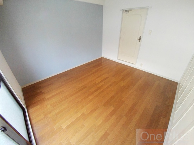 サンコート住吉駅前の洋室