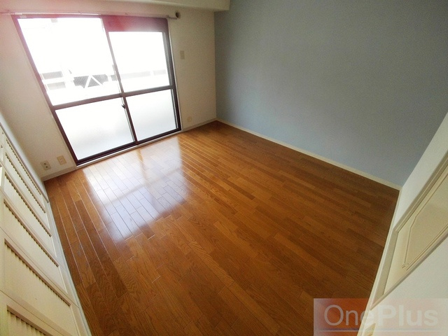 サンコート住吉駅前の洋室