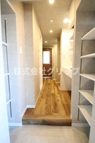 日神パレステージ伊勢佐木南の居間・リビング