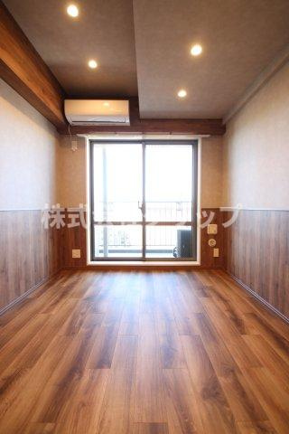 日神パレステージ伊勢佐木南の洋室