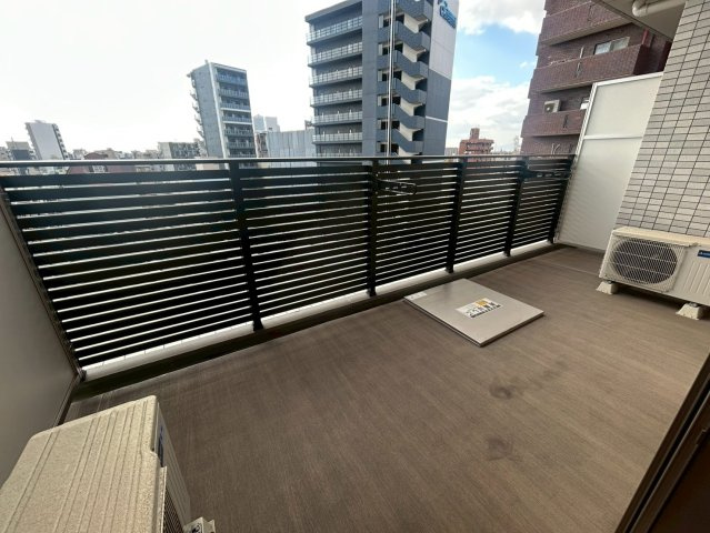 プレジオ九条のバルコニー