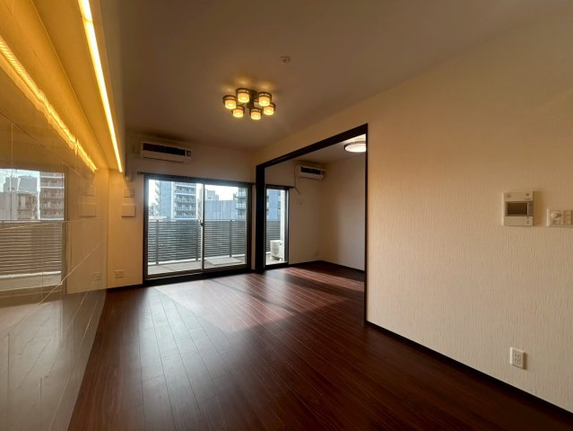 プレジオ九条の居間・リビング