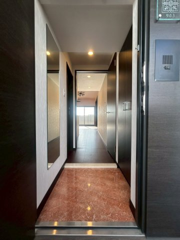 プレジオ九条の玄関