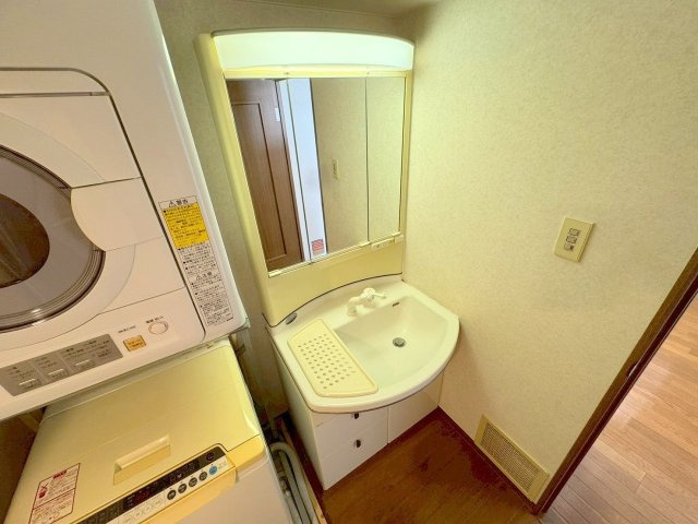 グランヴィ新大阪の独立洗面台