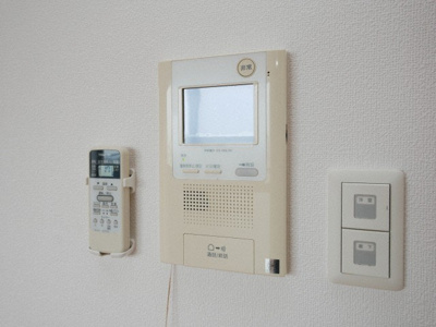 【セキュリティ】 | ディナスティ福島Ⅱ | モニター付きインターホンです