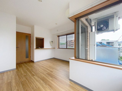 【洋室】 | エスモードⅡ | ※同建物ほかのお部屋の写真です。