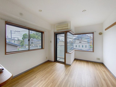 【居間・リビング】 | エスモードⅡ | ※同建物ほかのお部屋の写真です。