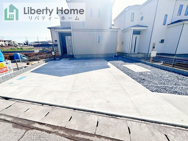 ひたちなか市足崎　新築戸建　B号棟の駐車場