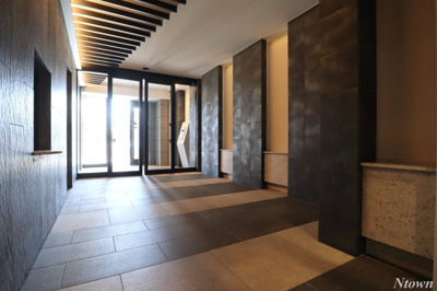 【ロビー】 | エステムコート名古屋グロース | 清潔なロビーです