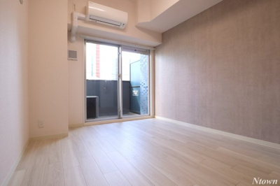 【居間・リビング】 | エステムコート名古屋グロース | こちらの居間で趣味の時間をお楽しみください