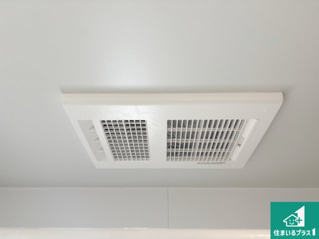 岸和田市門前町　第2期　新築一戸建ての冷暖房・空調設備|四季を通して快適なバスライフをお手伝いする浴室暖房乾燥機！浴室の乾燥・暖房・涼風・換気はもちろん、２４時間換気にも対応！