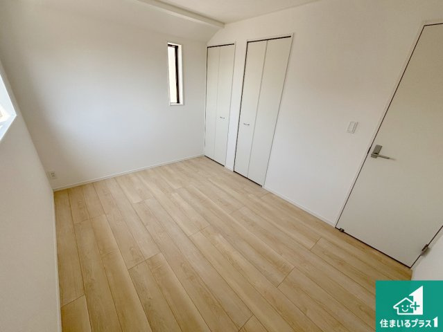 岸和田市門前町　第2期　新築一戸建ての洋室|シンプルな洋室は、自分好みのインテリアが楽しめます♪ご家族とインテリアや家具を選びに行くのは新築購入時の醍醐味の一つです。ぜひお楽しみください♪