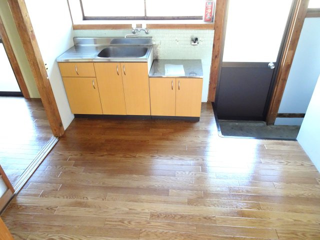 笠縫町貸家の居間・リビング