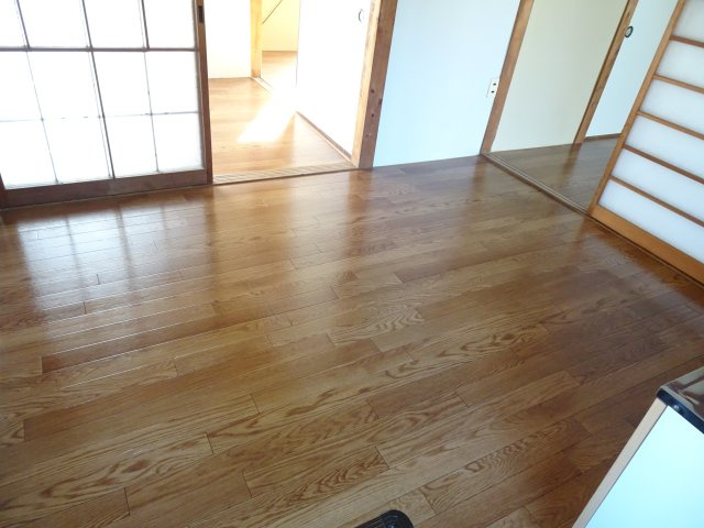 笠縫町貸家の居間・リビング