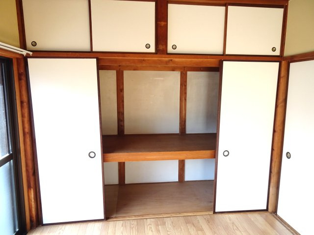 笠縫町貸家の収納