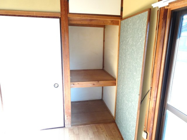笠縫町貸家の収納