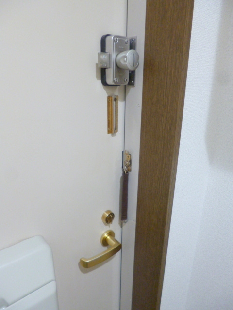 パインハイツのセキュリティ|☆安心の玄関ダブルロック☆