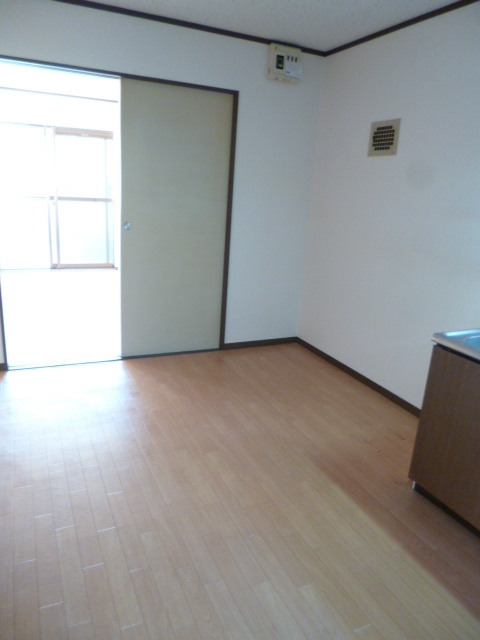 パインハイツの居間・リビング