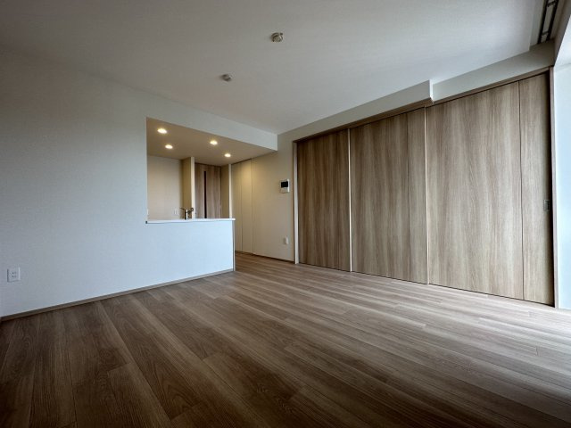 川崎市多摩区西生田３丁目の賃貸マンションの居間・リビング