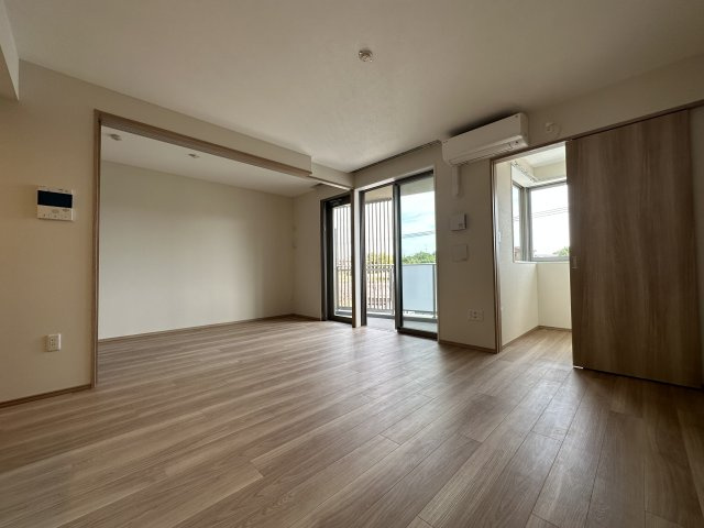 川崎市多摩区西生田３丁目の賃貸マンションの居間・リビング