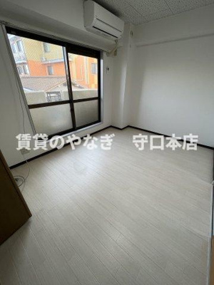 【洋室】 | シルクルーム３番館 | きれいな洋室です