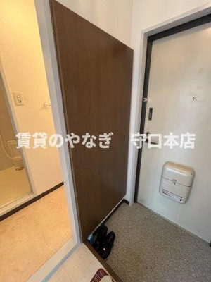 【玄関】 | シルクルーム３番館 | 収納もある玄関です