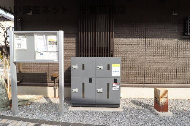 月うさぎ　弐のエントランス|宅配ボックスがあると、自分の時間を有効活用できますね！