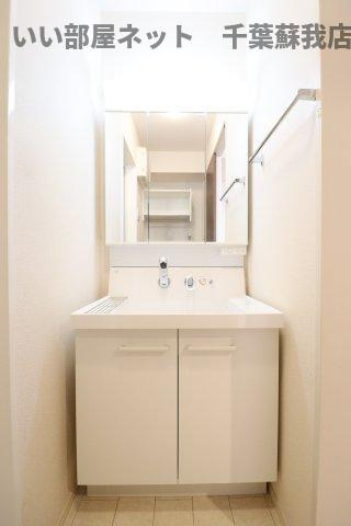 月うさぎ　弐の洗面所|ゆったりとスペースのある洗面所