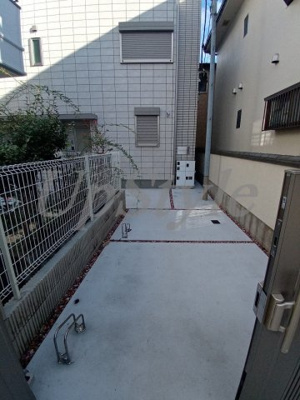 【エントランス】 | メゾンコルザキタセンジュ