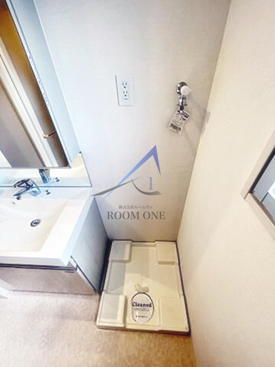 スカイコート上野稲荷町の設備|洗濯機置き場です。