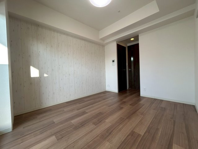 プレサンスOSAKA DOMECITYスクエアの洋室