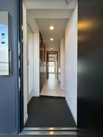 プレサンスOSAKA DOMECITYスクエアの玄関