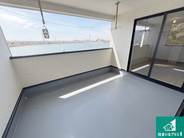 岸和田市門前町　第2期　新築一戸建てのバルコニー|急な雨でも安心のインナーバルコニー！