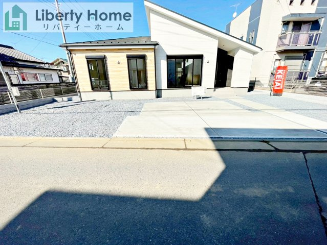 水戸市見和1期　新築戸建の駐車場