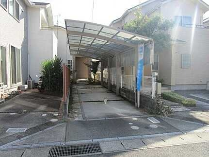 広島市安佐南区長楽寺１丁目　中古一戸建ての駐車場