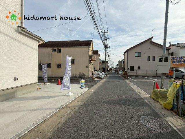 西区佐知川412　新築戸建　ハートフルタウンAの前面道路含む現地写真