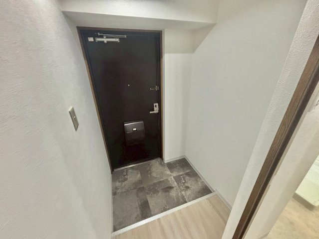 ハイツマエダ2の玄関