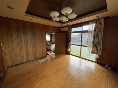 【居間・リビング】 | 岩国市青木町3丁目