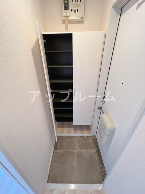 グリーンパーク井上 A棟の玄関