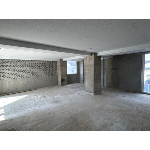 アクセスストリートの駐車場