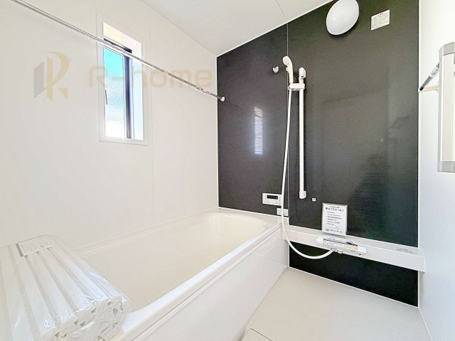 つくば市若森第1　新築戸建て　4号棟の浴室|1日の疲れをゆったり癒せる1坪タイプ♪浴室乾燥暖房機で快適な入浴タイムが過ごせます♪