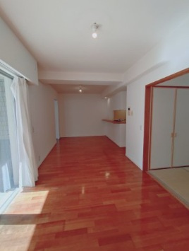 ワコーレ須磨ザ・フィールズの居間・リビング