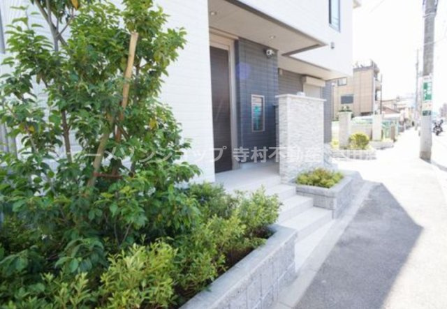 シャルムガーデンのエントランス