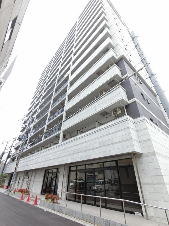 プランドール北浜の玄関