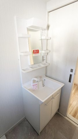 ナウハウス山本南の洗面所